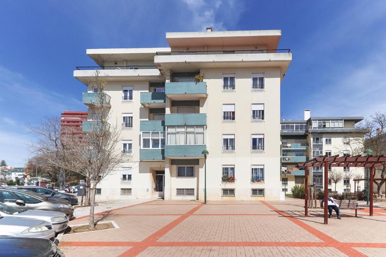 Appartamento Oeiras Balcony By Hosty Esterno foto